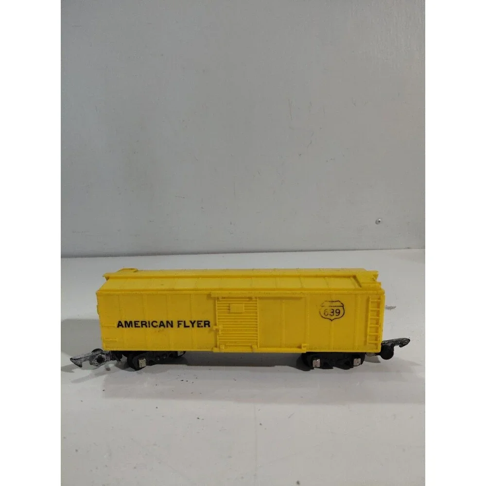 American Flyer 639 Electric Trains S Gauge Model Railroad Yellow Boxcar